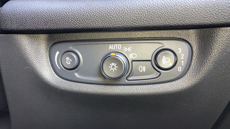 Vauxhall Insignia 1.6 Turbo D ecoTec Tech Line Nav 5dr Diesel Hatchback